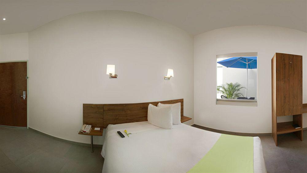 One Playa Del Carmen Hotel ภายนอก รูปภาพ